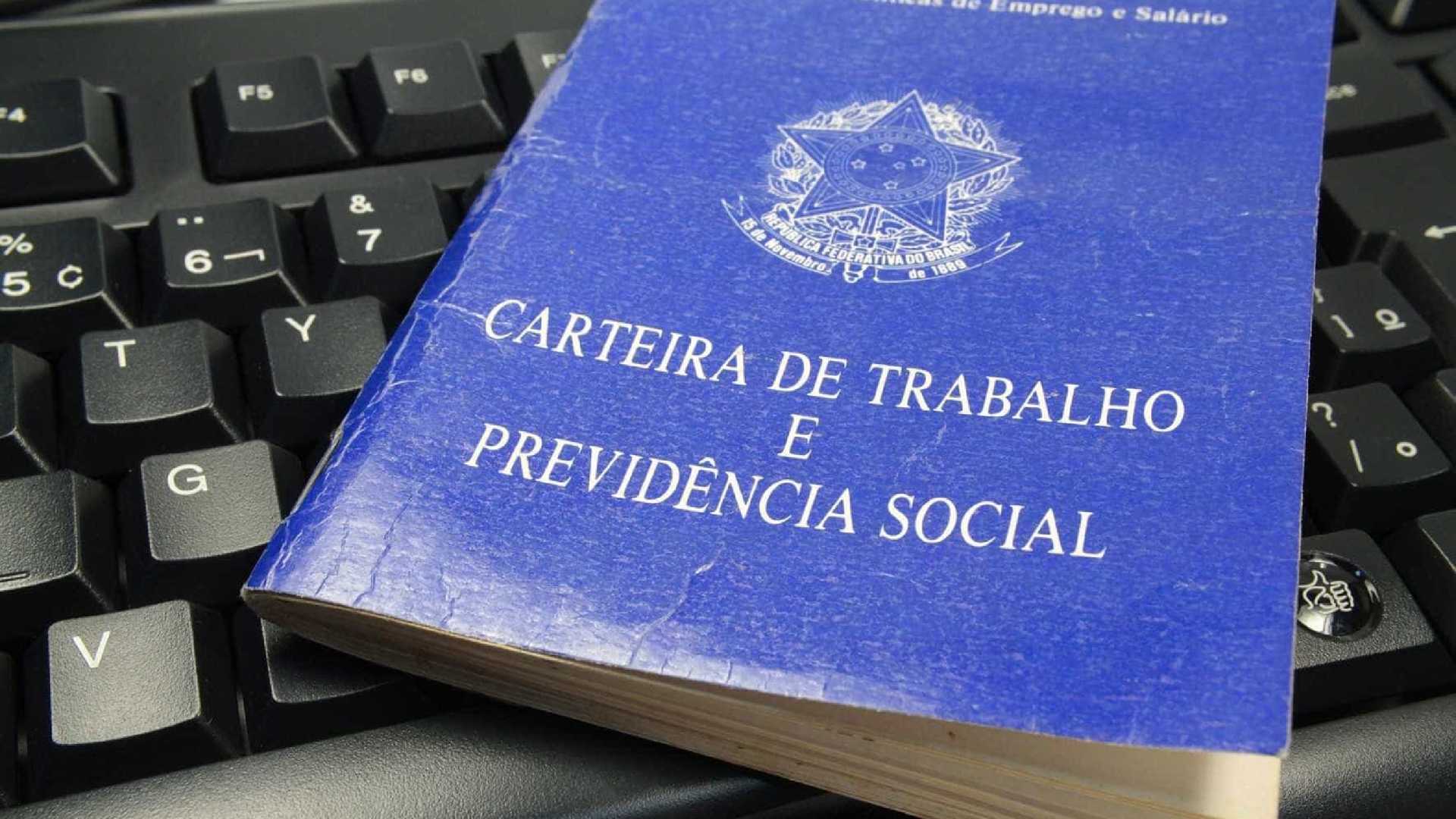 Falta trabalho para 27,7 milhões de pessoas, diz IBGE