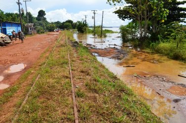 Enchente atinge parte elevada do bairro Triângulo – Fotos