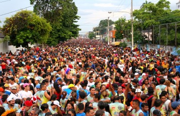 Interdição de vias garante passagem tranqüila dos foliões da Banda do Vai Quem Quer