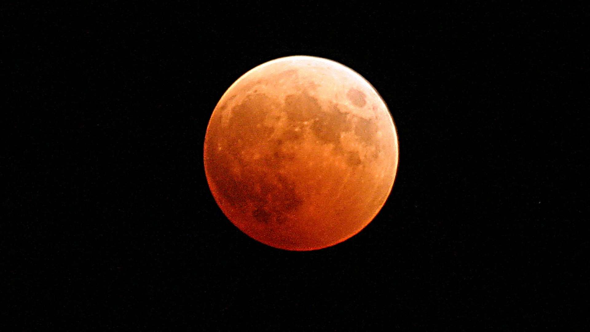 Eclipse total da Lua poderá ser visto do Brasil ainda este mês