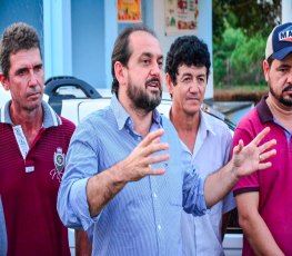 Laerte Gomes entrega veículo novo para Agroindústria de Alvorada do Oeste