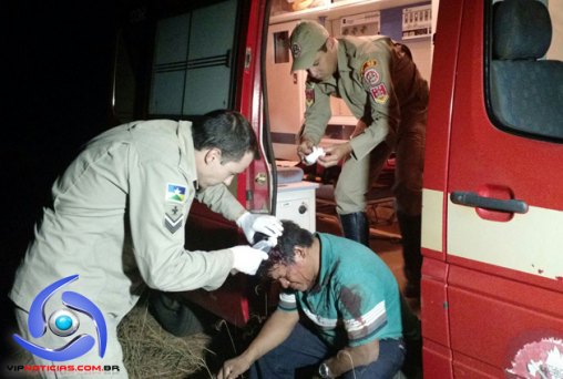 Motorista embriagado capota veiculo na BR-364