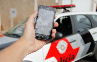 Celular salva vida de policial em São Paulo 