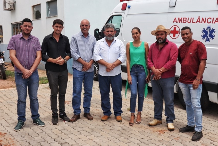 ISMAEL CRISPIN: Deputado reforça saúde de Santa Luzia com entrega de ambulância