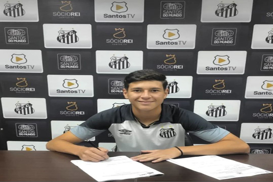 DESTAQUE: Jogador rondoniense de 15 anos assina contrato com Santos-SP