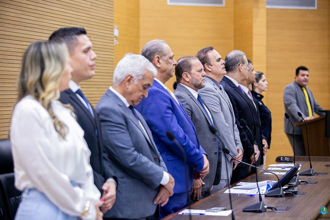 SESSÃO SOLENE: Deputado Alan Queiroz entrega Títulos de Cidadão Honorário a magistrados