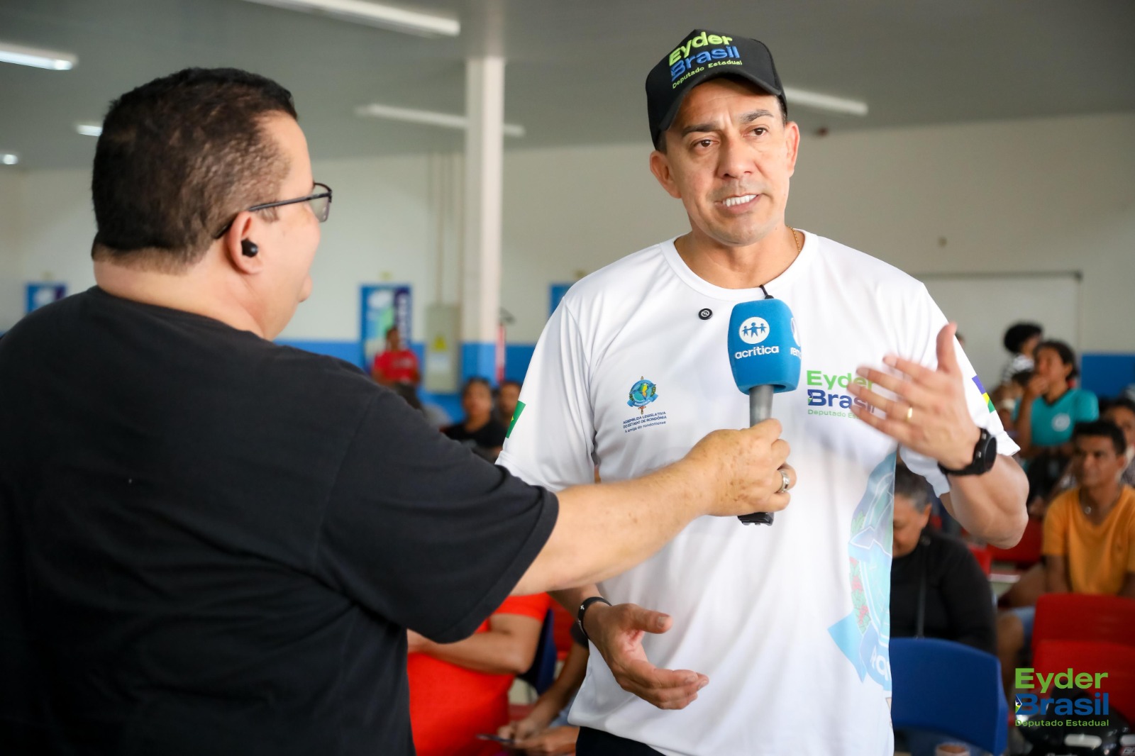 EYDER BRASIL: Deputado homenageia cerca de 400 jornalistas com Voto de Louvor