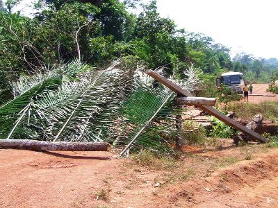 Já dura mais de 24 horas o bloqueio na Transamazônica 