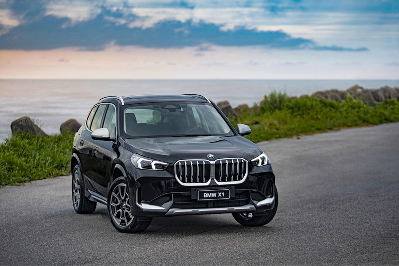 CARRO DE LUXO: BMW celebra liderança no mercado durante o primeiro semestre com X1 e 320i