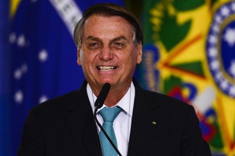 DE VOLTA: Após alta, Bolsonaro despacha do Palácio do Planalto