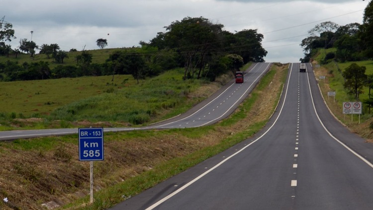 APOIO: Governo lança programa de cobertura FM em rodovias federais