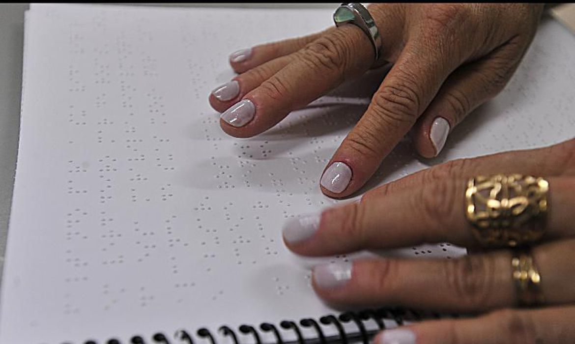 SOCIEDADE: Dia Mundial do Braile chama atenção para inclusão na escrita e leitura