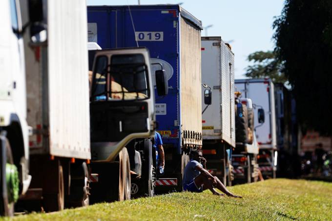 PROTESTO: Manifestações de caminhoneiros entram no quarto dia em todo o país