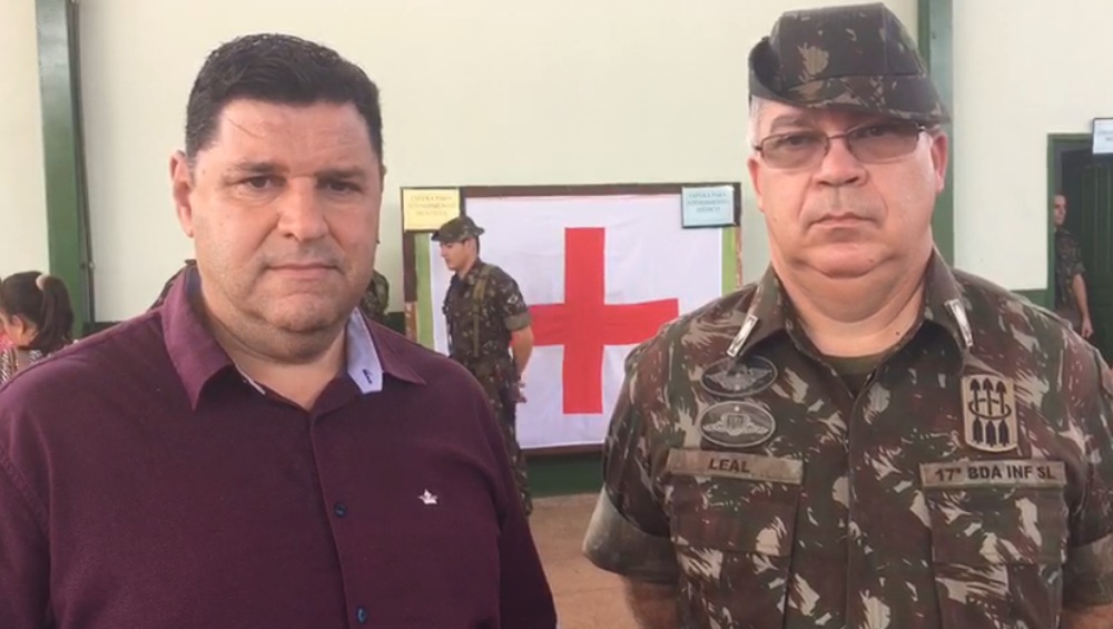 EXÉRCITO: Ação militar em Itapuã do Oeste atende crianças carentes da cidade