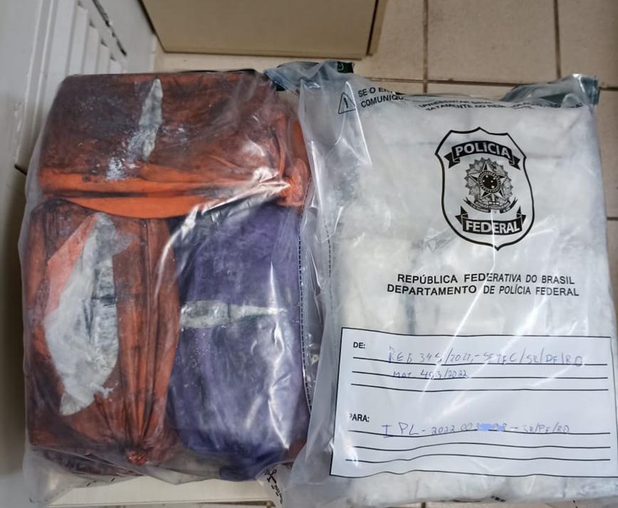 CAIU: Assessor de deputada e mais dois são presos com 12 kg de cocaína