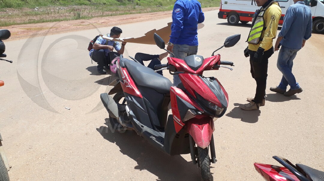 CRATERA: Mais um buraco na capital provoca grave acidente