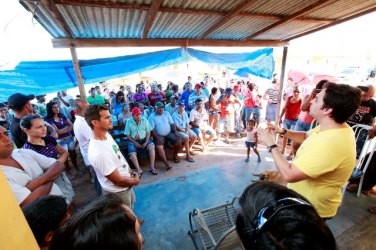 Famílias de Nova Mutum apresentam reivindicações a Léo Moraes