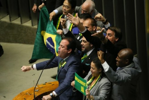 Imprensa internacional destaca abertura de impeachment de Dilma