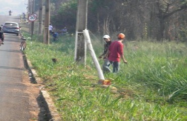 DE NOVO - Invasores voltam a tomar contar de terreno do município - FOTOS