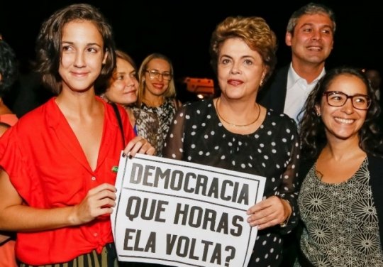 Dilma fica furiosa após Planalto mandar bloquear seu cartão de vale comida
