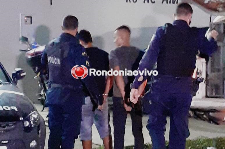 ARMA EM PUNHO: Dupla de assaltantes é presa após praticar dois roubos em Porto Velho