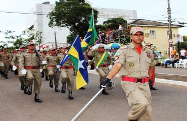 22 de Dezembro - Primeiro desfile militar em comemoração a aniversário de Rondônia após correção de data - Fotos - Ouça Hino