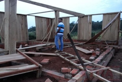 Tempestade causa destruição no Cone Sul