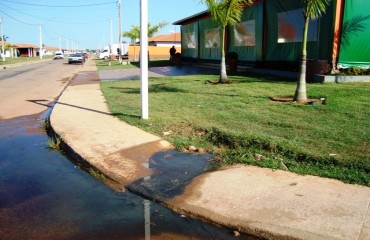 CATINGA - Esgoto estourado de Nova Mutum deixa distrito com cheiro insuportável