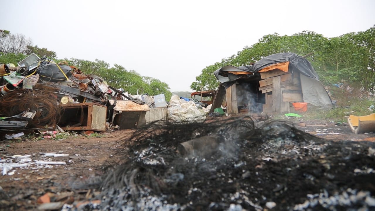 MEIO AMBIENTE: Comunidade sofre com descarte irregular do lixo