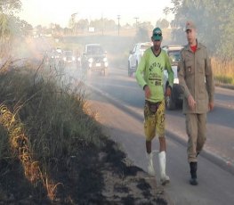 Incêndio em vegetação as margens da BR-364 põem em risco trânsito da rodovia