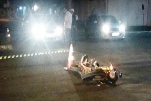 Acidente entre duas motos deixa condutor ferido em estado grave