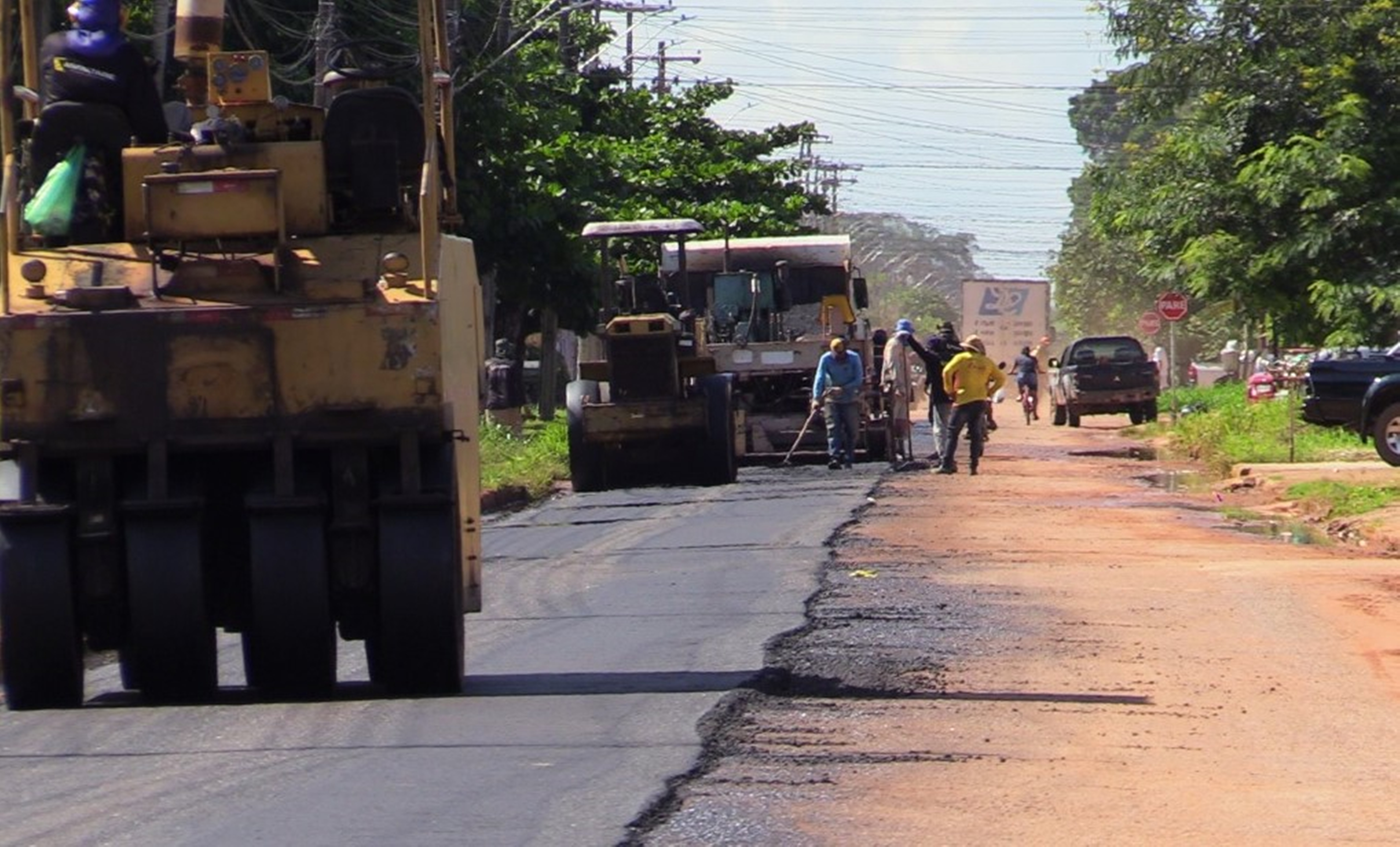 ASFALTO: Obras de recapeamento em avenidas estão sendo feitas pelo Estado