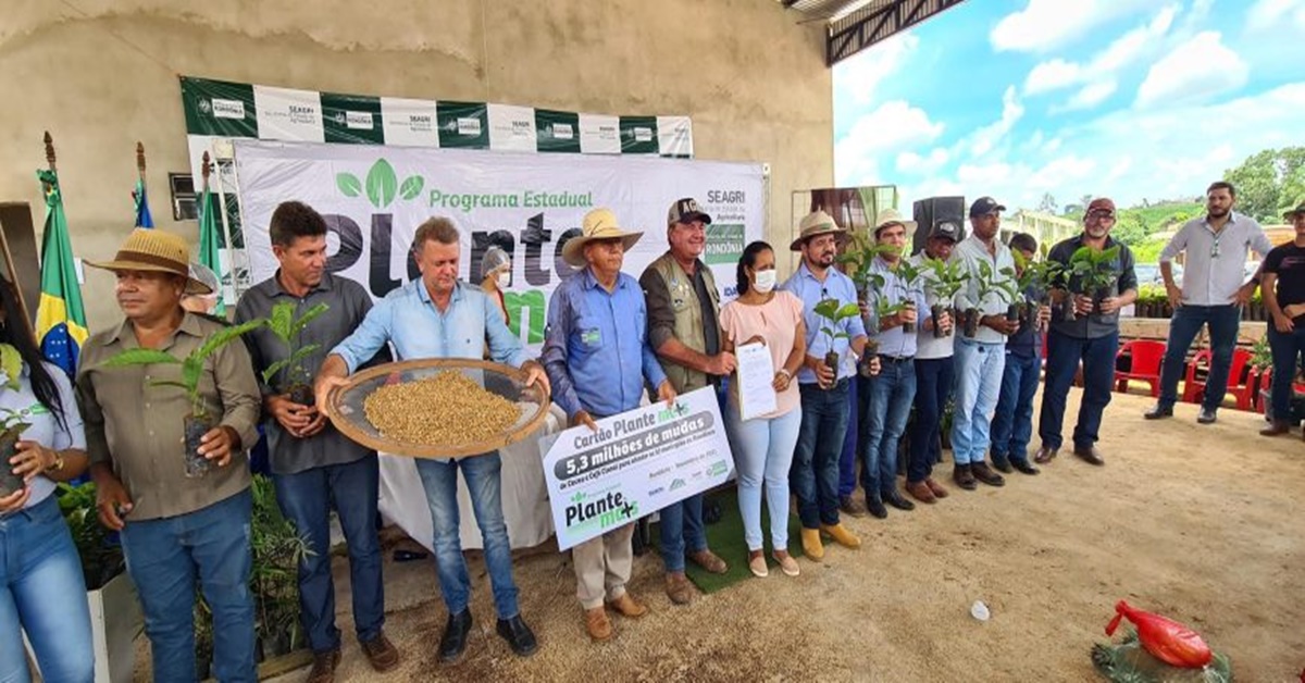 'PLANTE MAIS': Agricultores serão beneficiados com mudas de café e cacau clonal