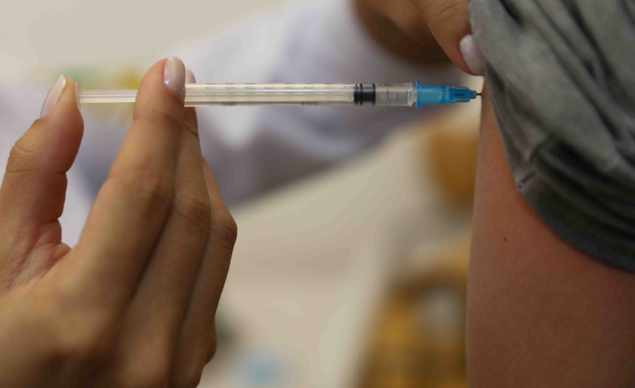 IMUNIZAÇÃO: Vacina contra a gripe continua disponível nas unidades de saúde