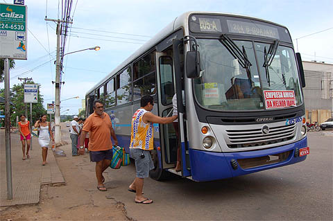 ÔNIBUS: As vantagens de utilização da catraca na parte da frente