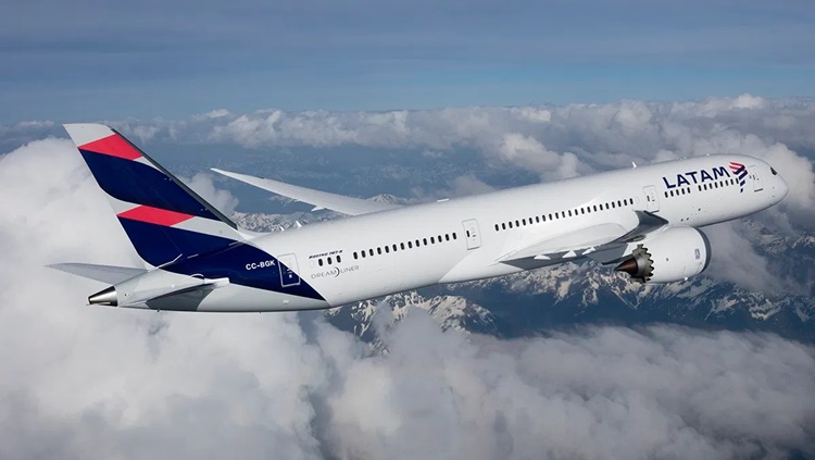 PREÇOS: Latam lança tarifas promocionais em classe Premium Economy