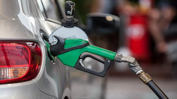 CARESTIA: Petrobras anuncia aumento de 4% na gasolina e de 5% no diesel