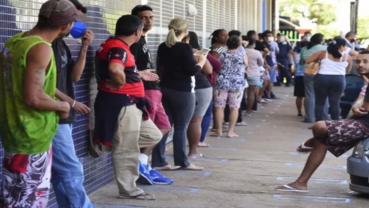 INCERTEZA: Fim do auxílio emergencial deverá gerar mais desemprego e miséria