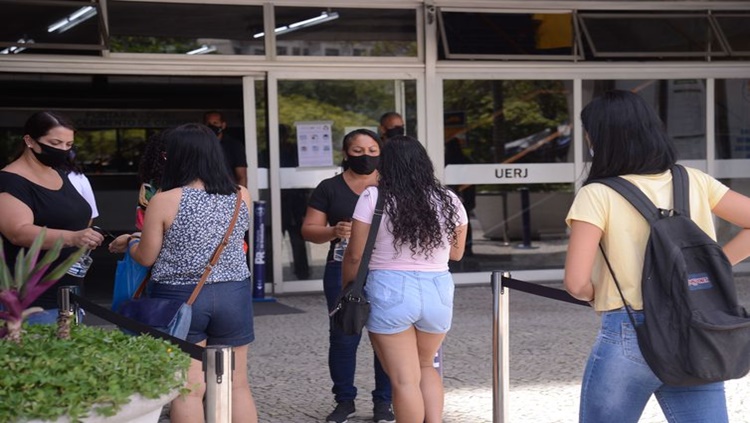 ESTUDANTES: Aplicação da prova de exatas do Enem digital será neste domingo (07)