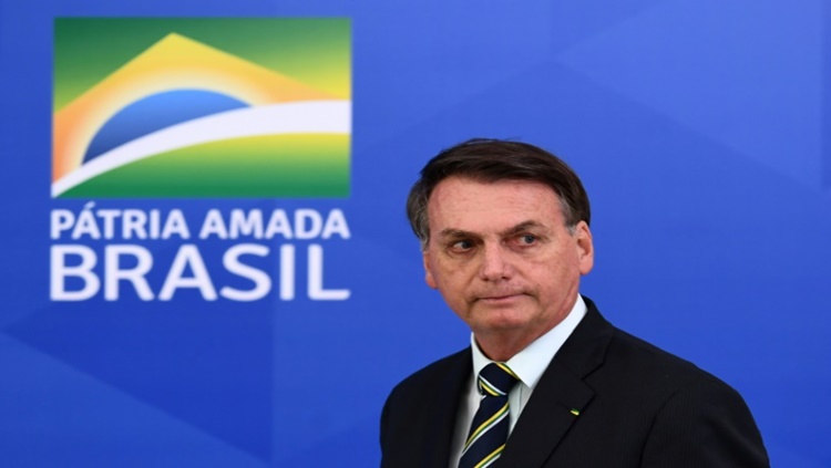 INCONFORMADOS: Médicos e cientistas protocolam pedido de impeachment de Bolsonaro