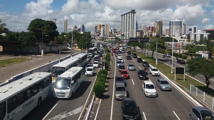 MAIS TEMPO: Contran prorroga prazo para renovação da CNH em 14 estados 