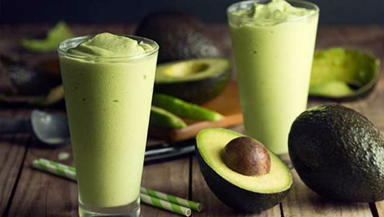 RECEITA: Saiba como fazer um smoothie de abacate, uma bebida nutritiva e deliciosa