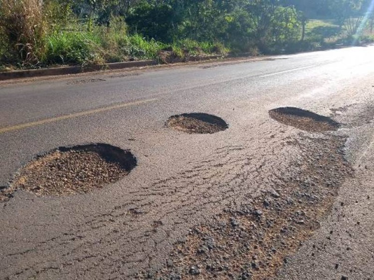 RO-370: Rodovia que liga Colorado a Cabixi causa perigo aos motoristas