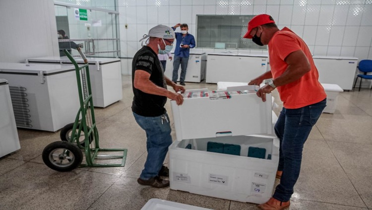 IMUNIZAÇÃO: Rondônia recebe remessa com 51.200 doses de vacinas contra covid-19