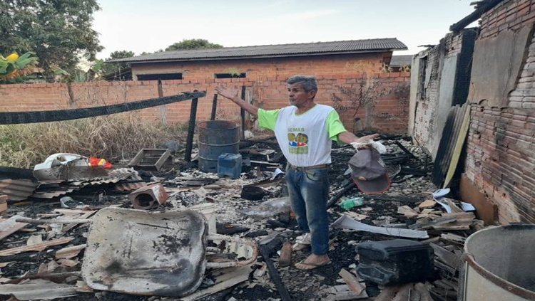 APELO: Com esposa internada, apicultor perde tudo em incêndio e pede ajuda para recomeçar