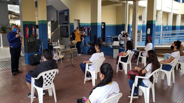 PRESENCIAIS: Quase 50 mil estudantes retornam às aulas em Rondônia