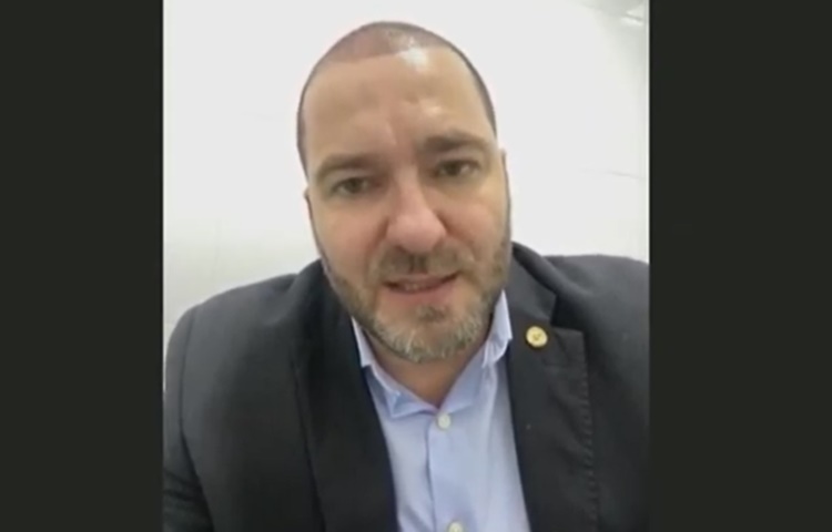 INDIGNAÇÃO: Revoltado, Alex Redano pede demissão de secretário: ‘ele é totalmente incompetente’ 