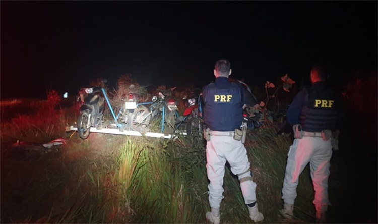 BR-319: PRF auxilia comerciante a recuperar 9 motocicletas em Porto Velho