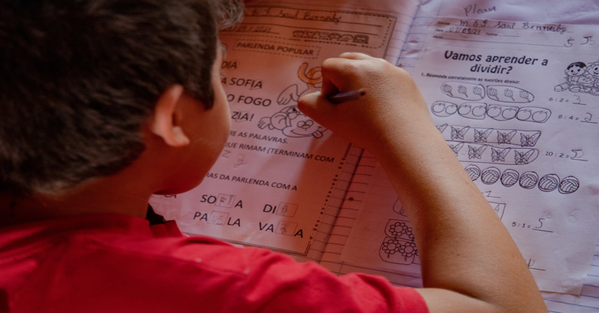 RECONHECIMENTO: Programas estratégicos possibilitam o desenvolvimento educacional 