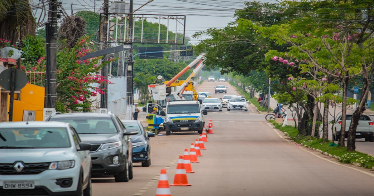 PORTO VELHO: Principais avenidas contam com iluminação mais moderna e econômica